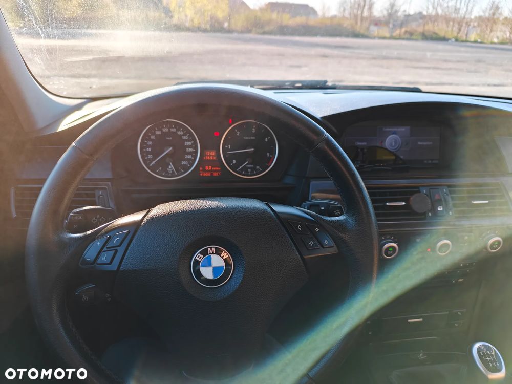 BMW Seria 5 525d - 8