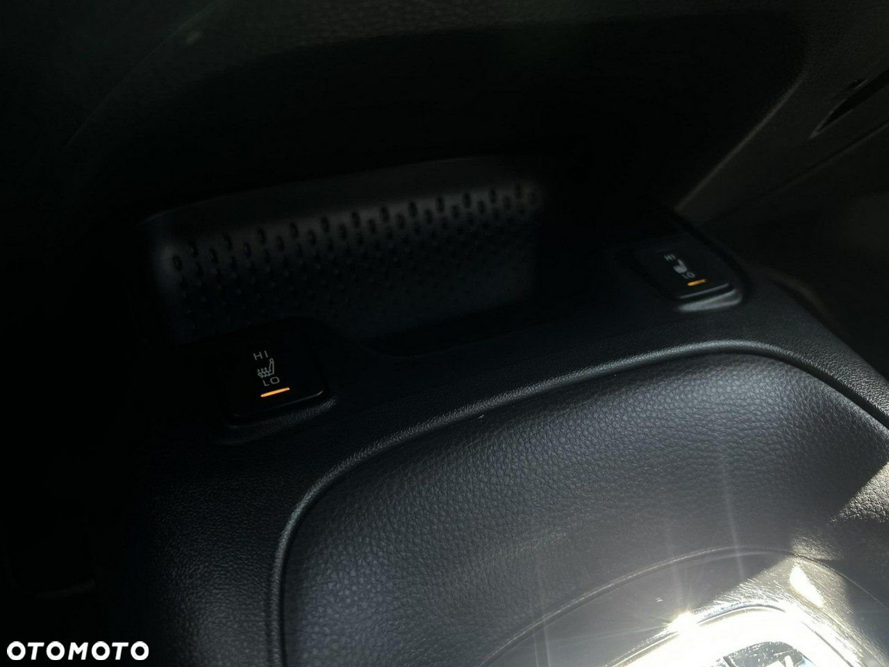 Toyota Corolla 1.8 Hybrid Comfort - 24