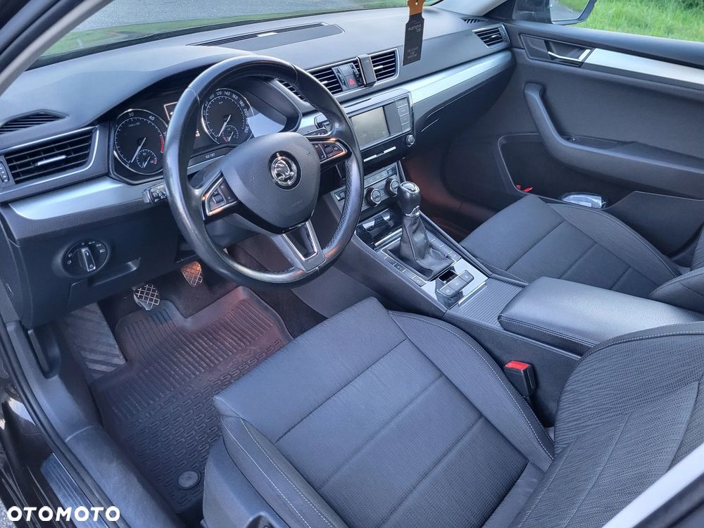 Skoda Superb 2016 photo 5