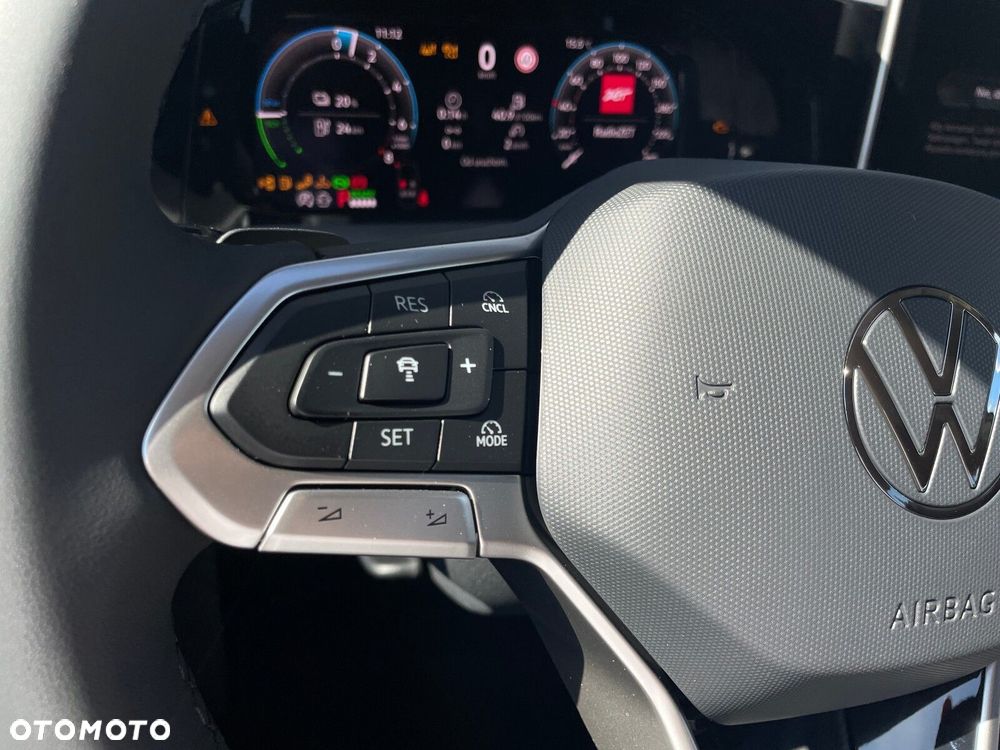 Volkswagen Golf - 15