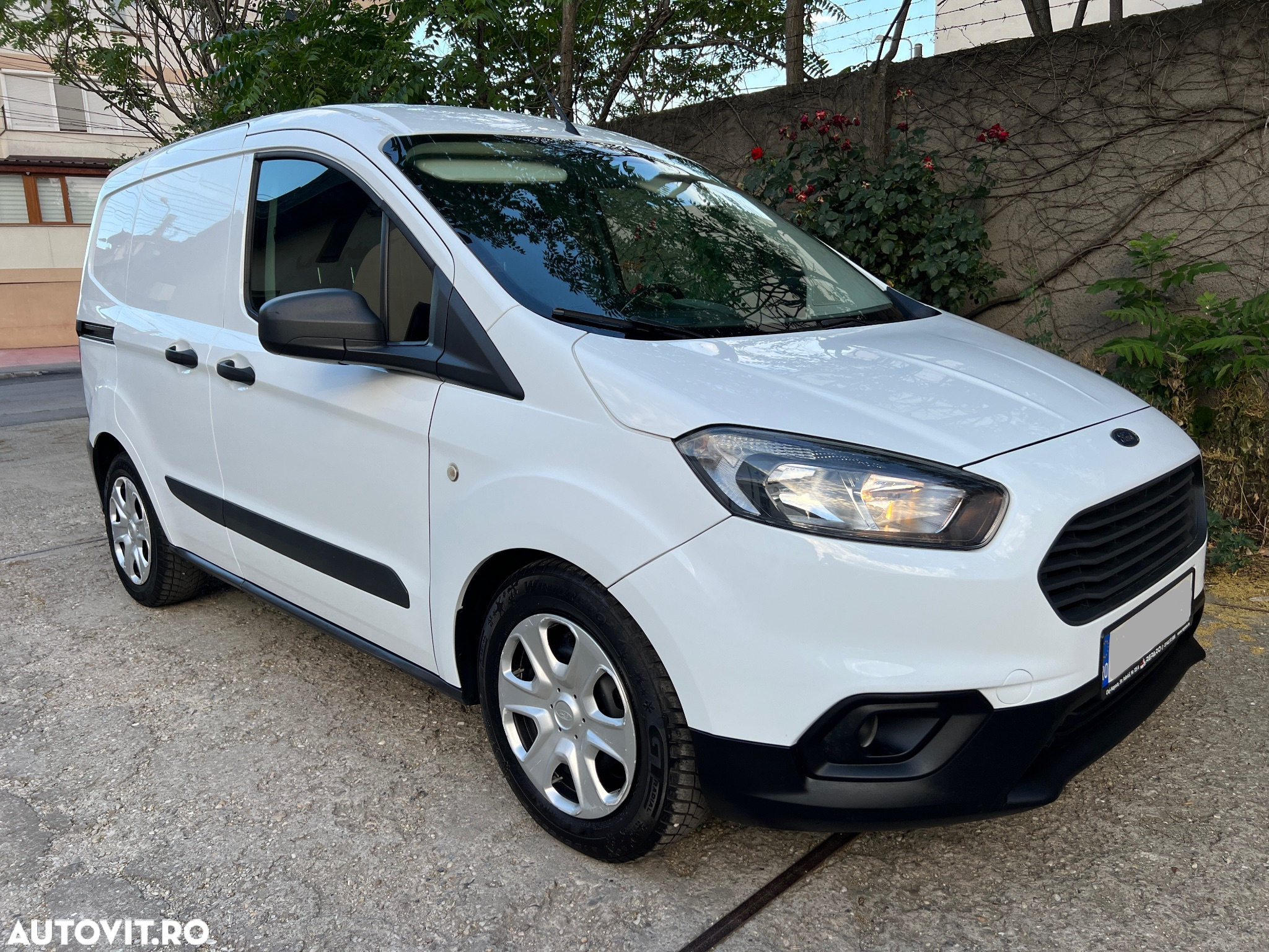 Ford Courier - 11