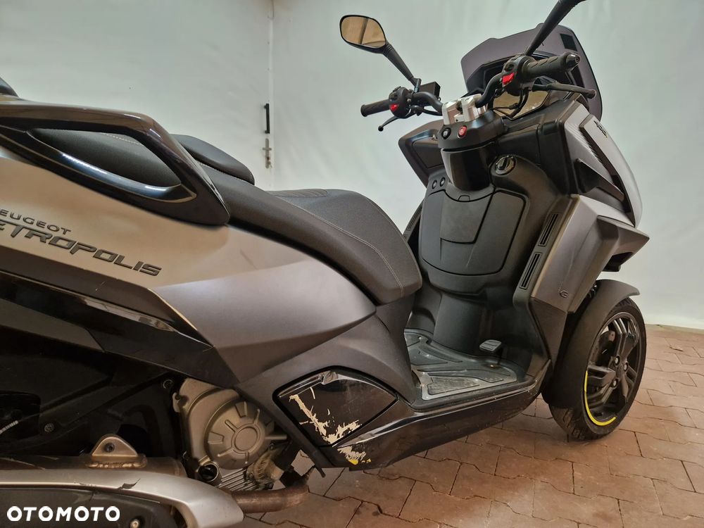 Peugeot Metropolis - 30