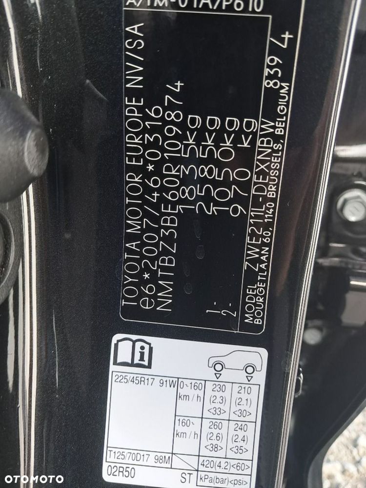 Toyota Corolla - 17