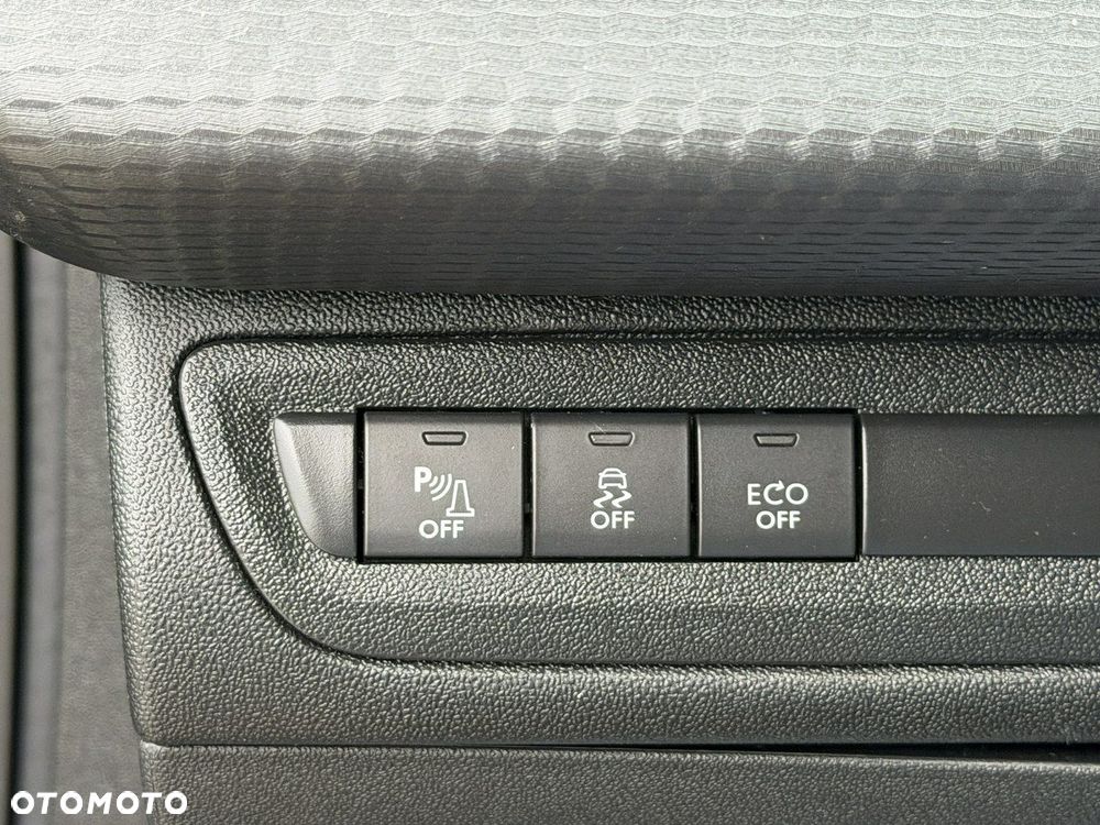 Peugeot 2008 PureTech 110 Stop&Start EAT6 Allure - 17