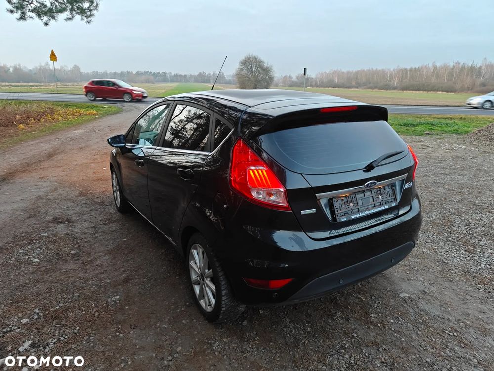 Ford Fiesta 1.0 EcoBoost S&S TITANIUM - 5