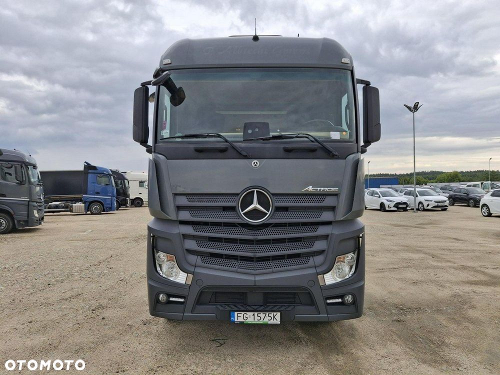 Mercedes-Benz actros - 2