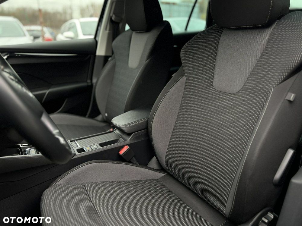 Skoda Octavia 2.0 TDI Ambition DSG - 23