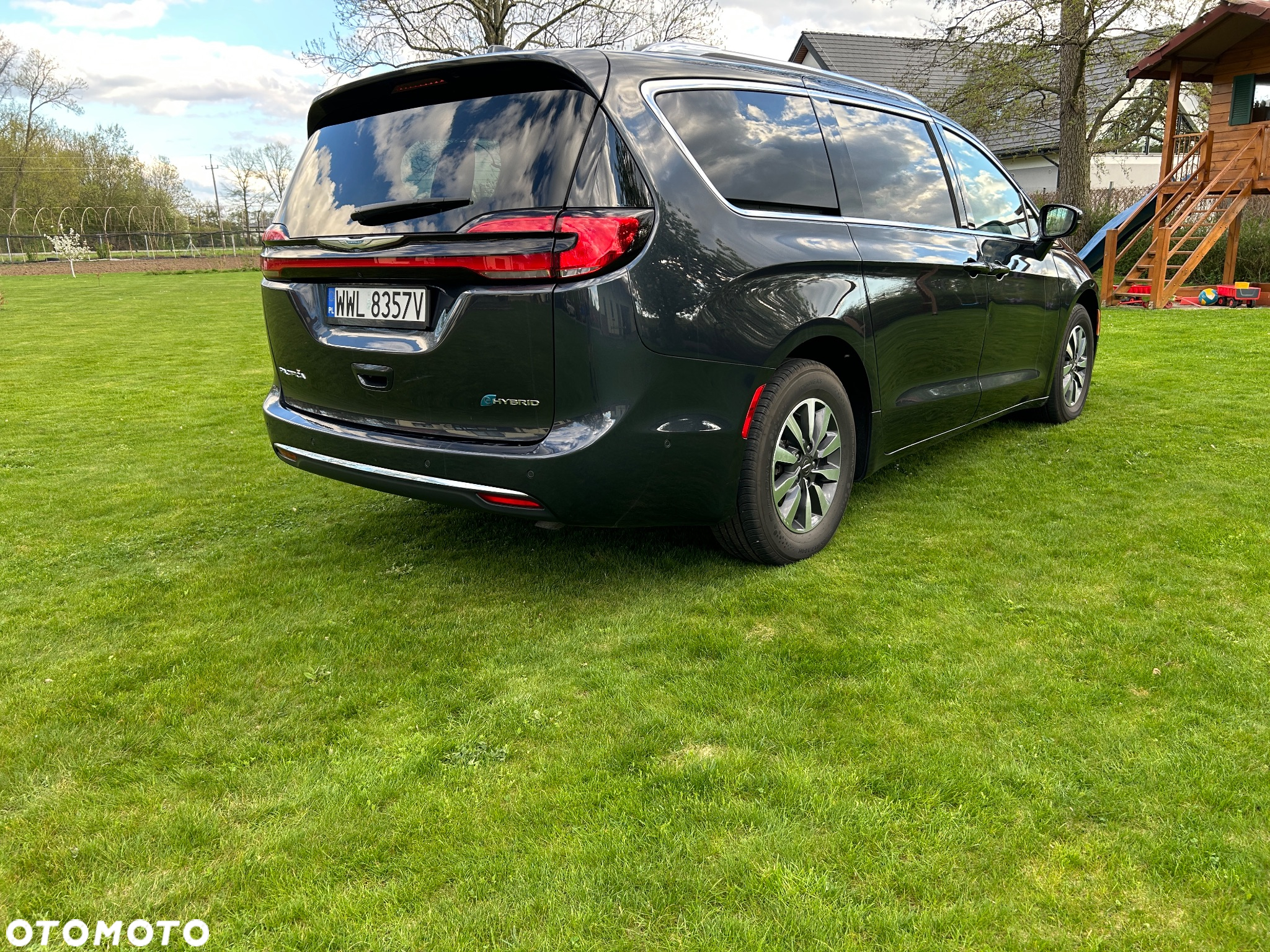 Chrysler Pacifica - 10