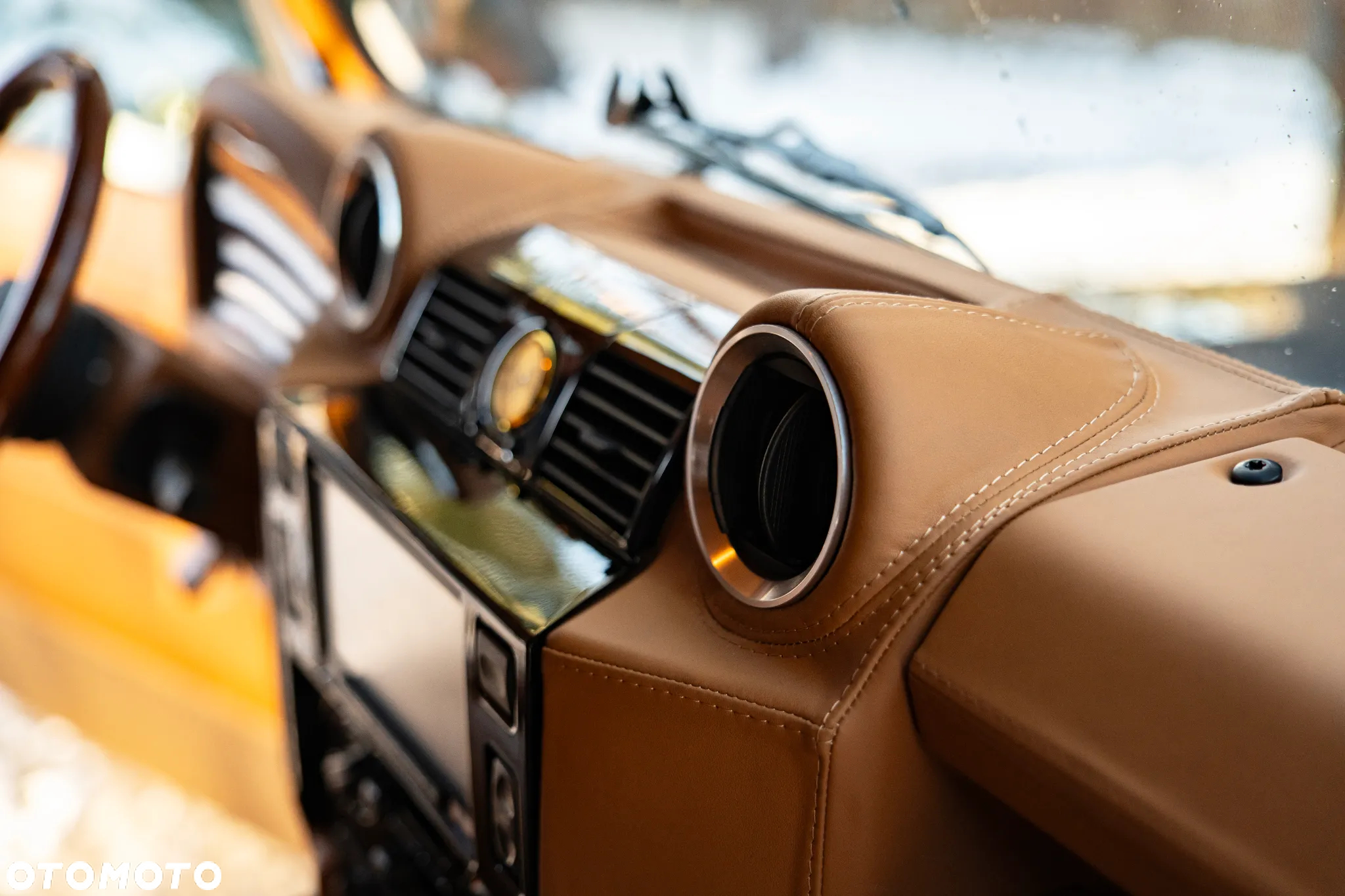 Land Rover Defender - 15