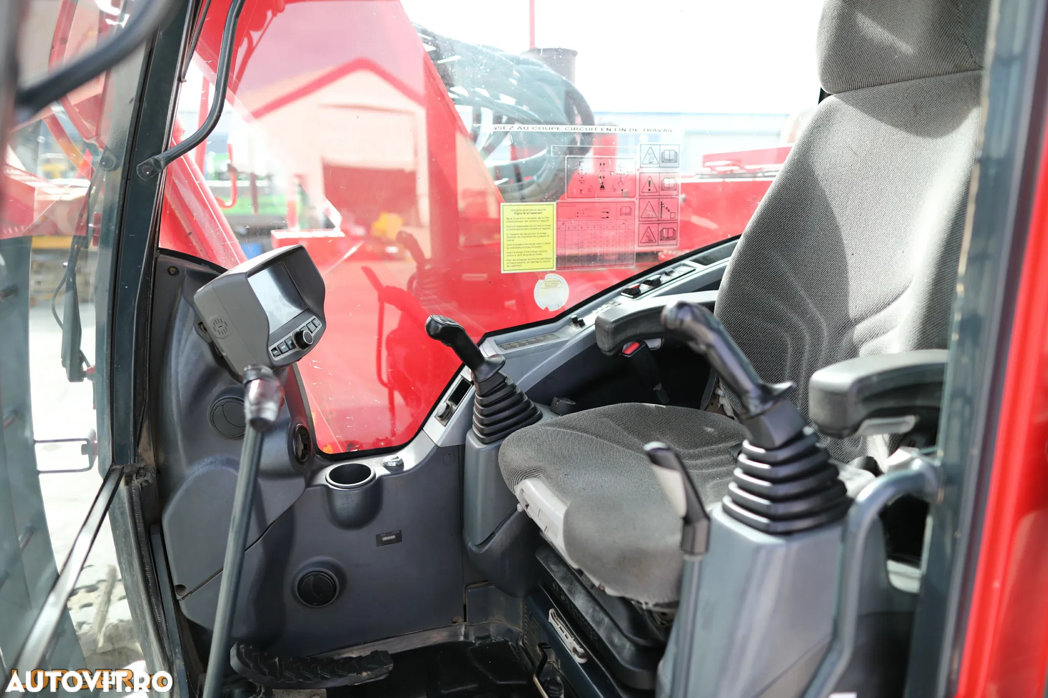 Hyundai Robex 145 LCR - 11