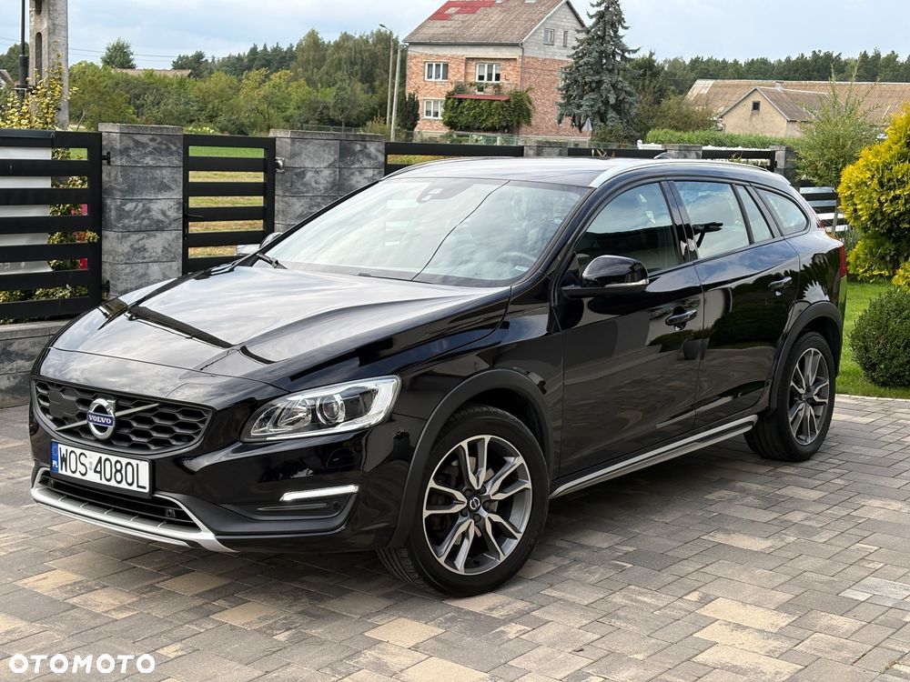 Volvo V60 Cross Country D3 Geartronic Summum - 1