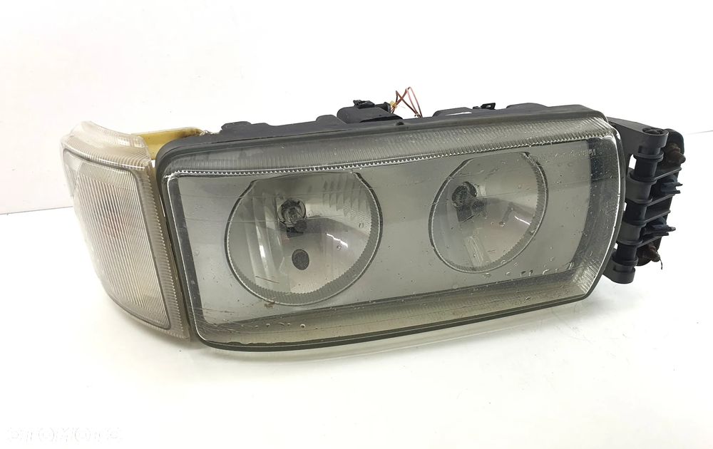 LAMPA PRAWA REFLEKTOR KIERUNKOWSKAZ  IVECO EUROCARGO - 1