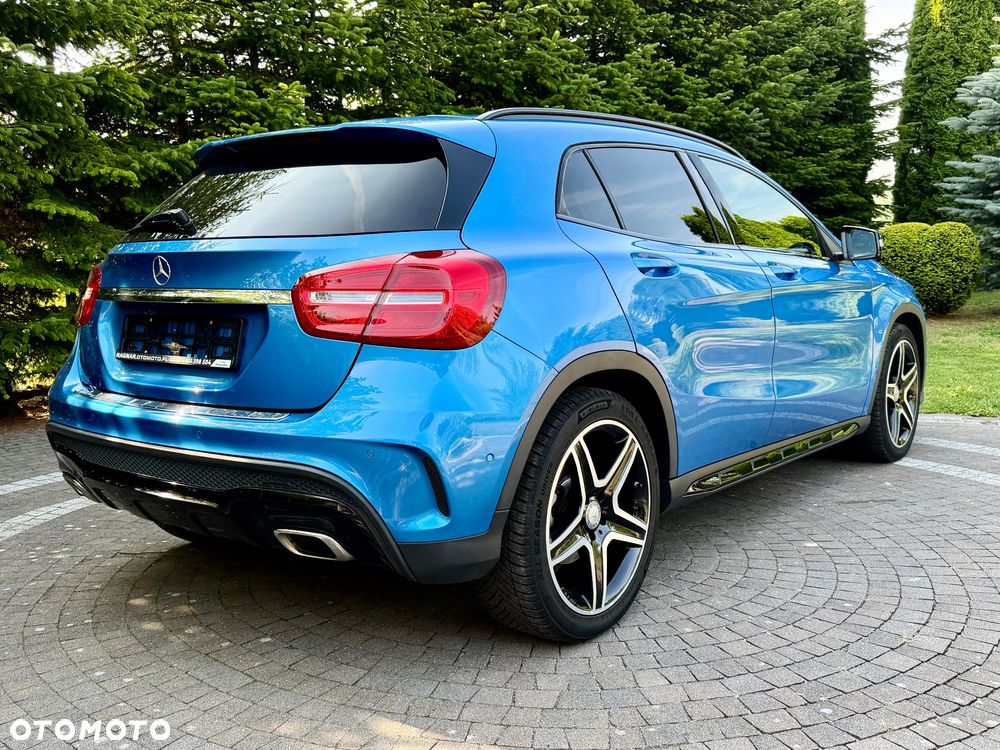 Mercedes-Benz GLA 250 7G-DCT AMG Line - 19