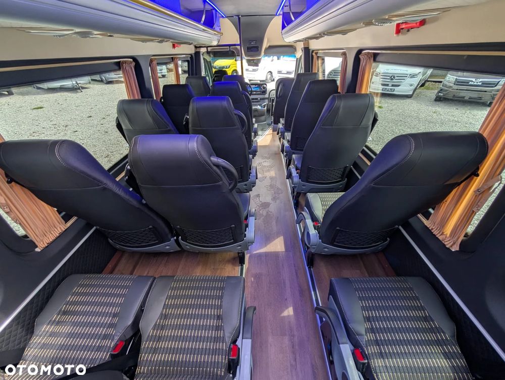 Mercedes-Benz Sprinter 517 - 20