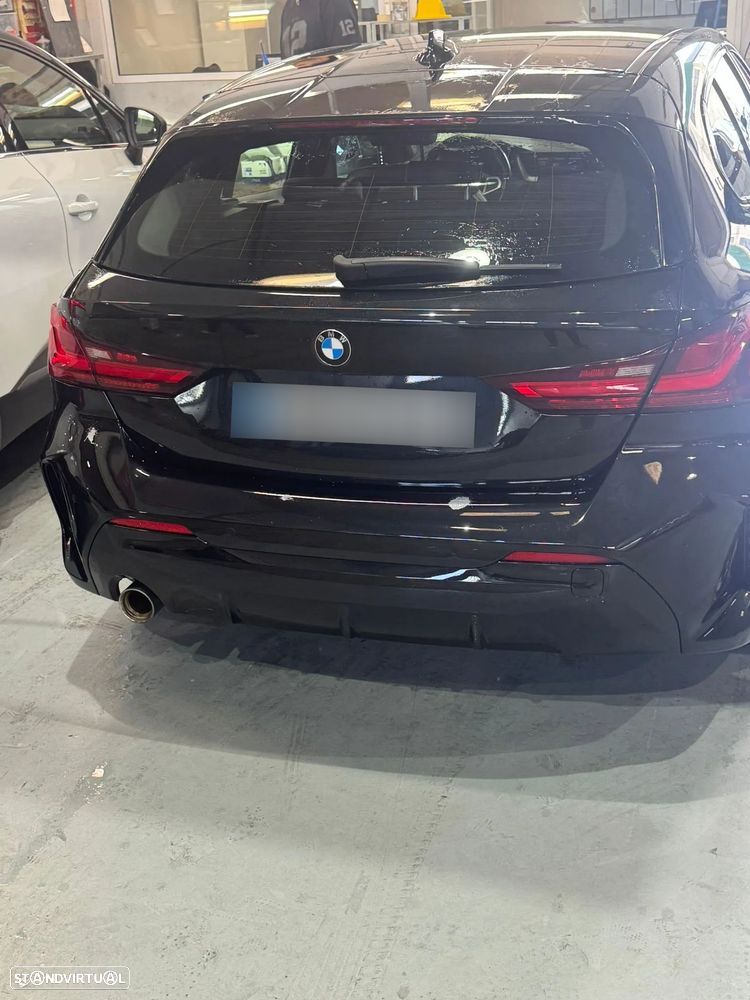 BMW 118 i Pack Desportivo M Auto - 10