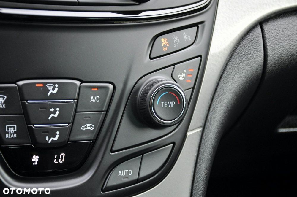 Opel Insignia - 32