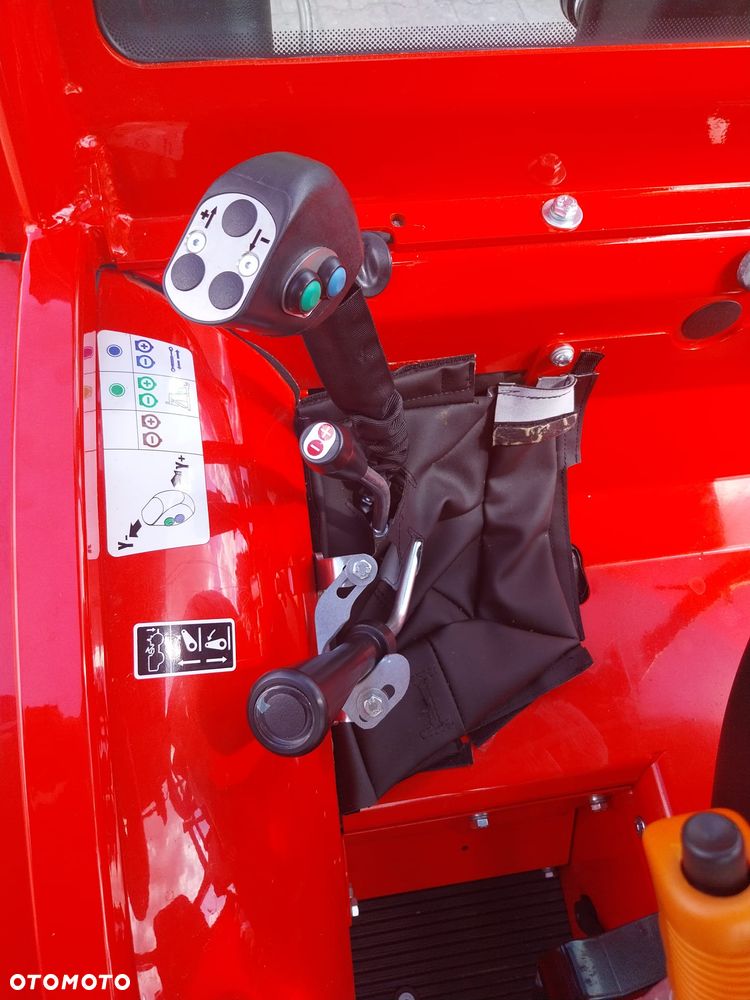 ANTONIO CARRARO TRX 5800 YANMAR 51,5KM Obracany kokpit i fotel 4 cylindry 2091cm3 - 27