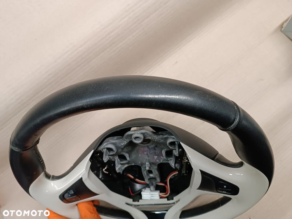 KIEROWNICA RENAULT CAPTUR 1 - 6