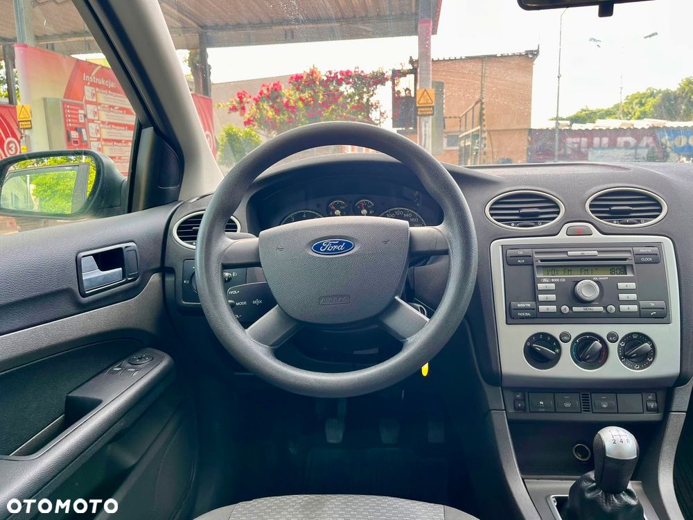 Ford Focus - 16