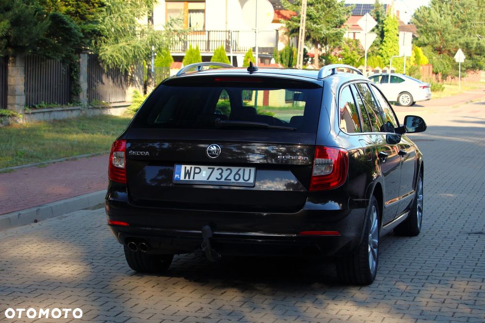 Skoda Superb 2.0 TDI DSG L&K - 9