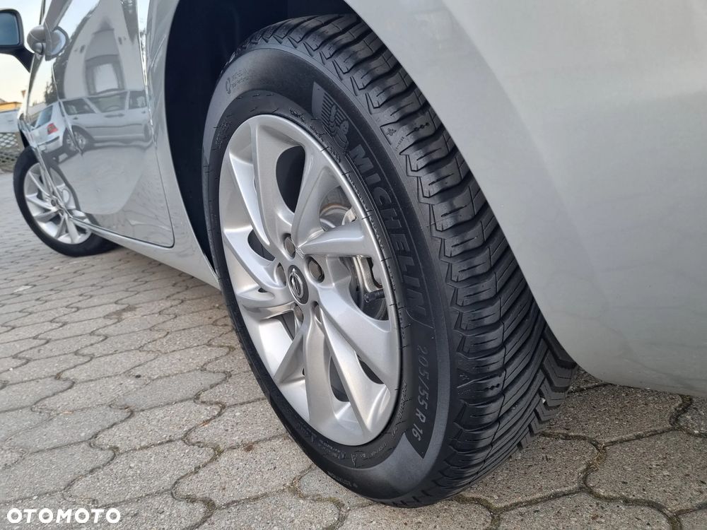 Opel Astra 1.2 Turbo Start/Stop Ultimate - 30