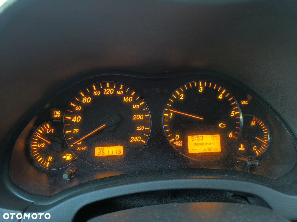 Toyota Avensis 2.0 D-4D - 17