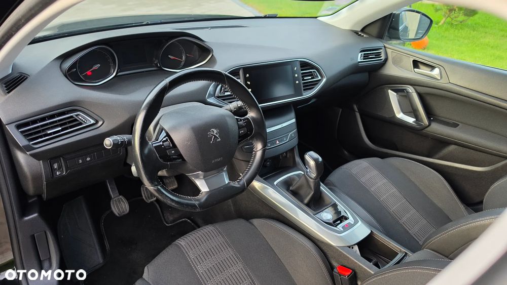 Peugeot 308 PureTech 110 Stop & Start Allure - 17