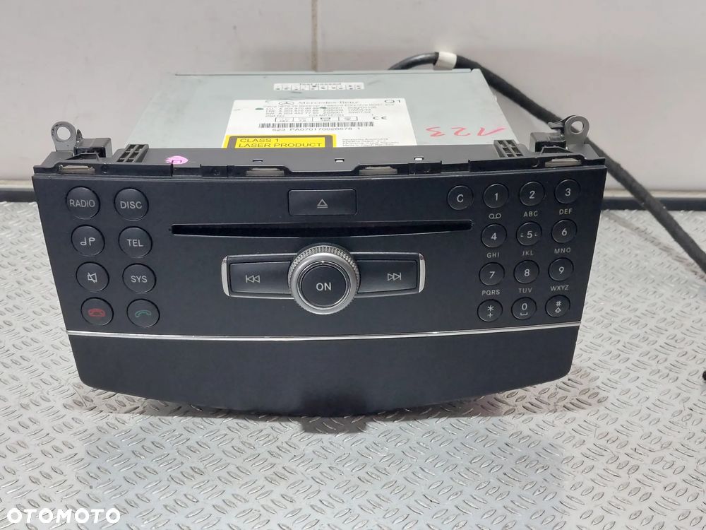 RADIO ORYGINAŁ MERCEDES W204 CD NR A2048709889 - 1
