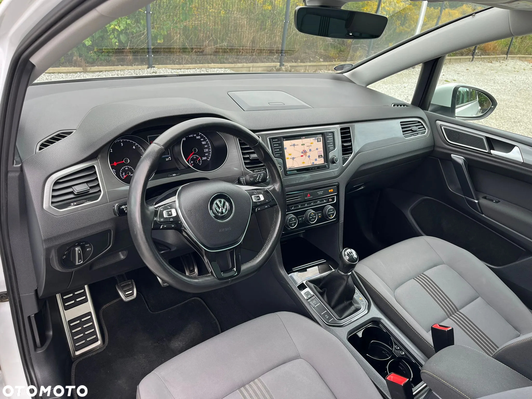 Volkswagen Golf Sportsvan - 19