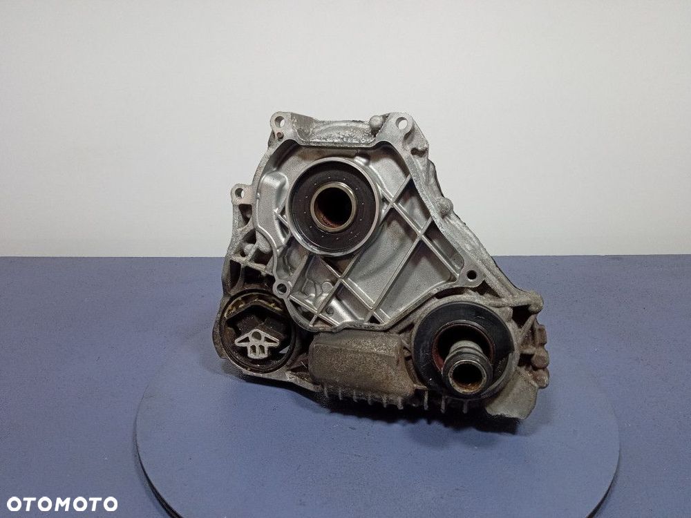 BMW 5 G30 G31 2.0D 520D X-DRIVE REDUKTOR SKRZYNIA ROZDZIELCZA 8689416 - 3