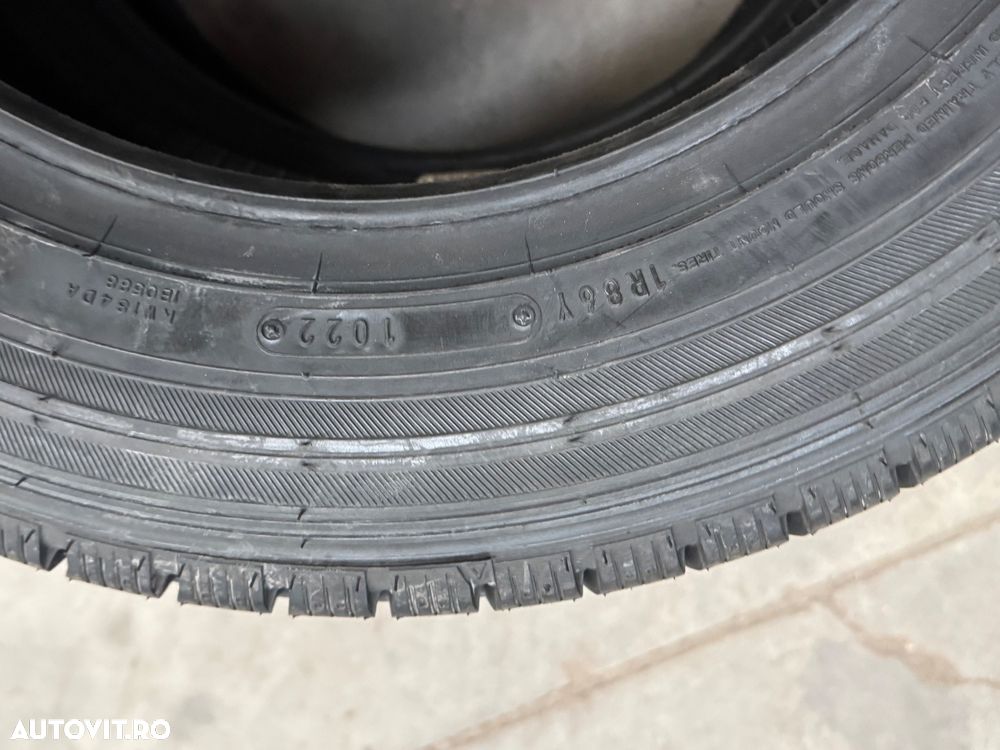Vând 2 anvelope 175/65/14c falken de iarnă noi - 4