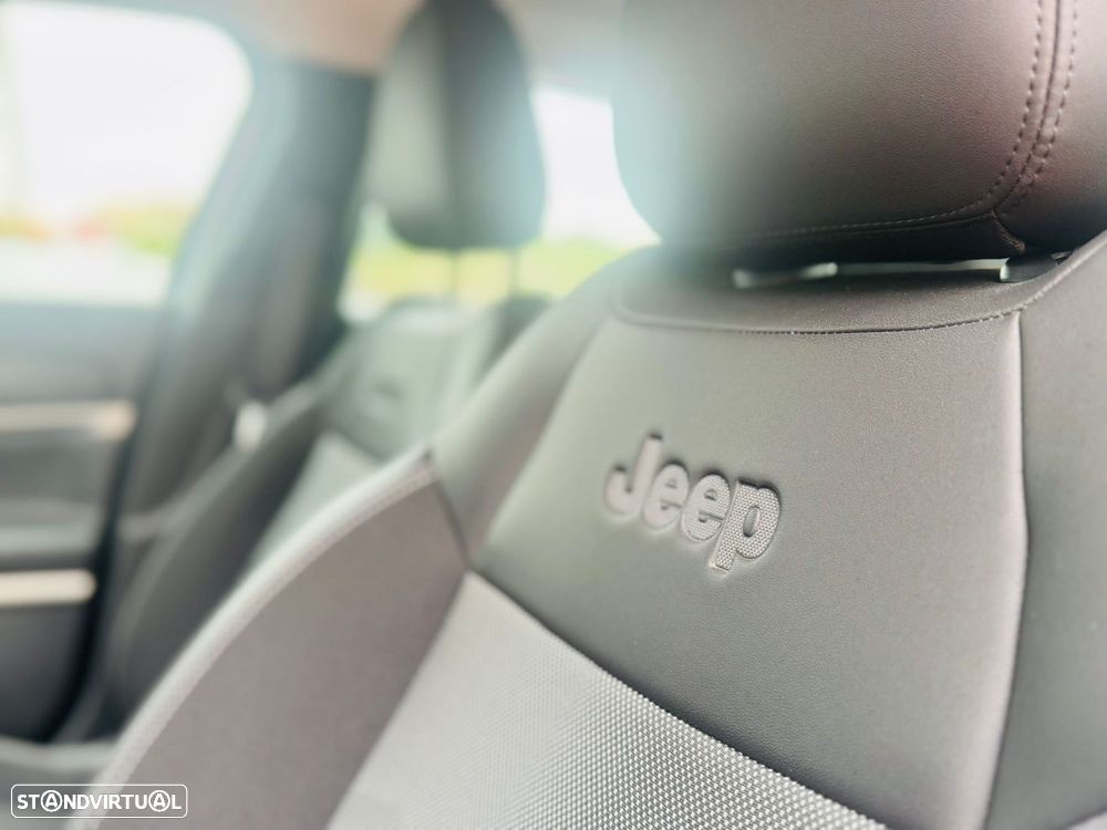 Jeep Avenger 1.2 GSE T3 Altitude - 19