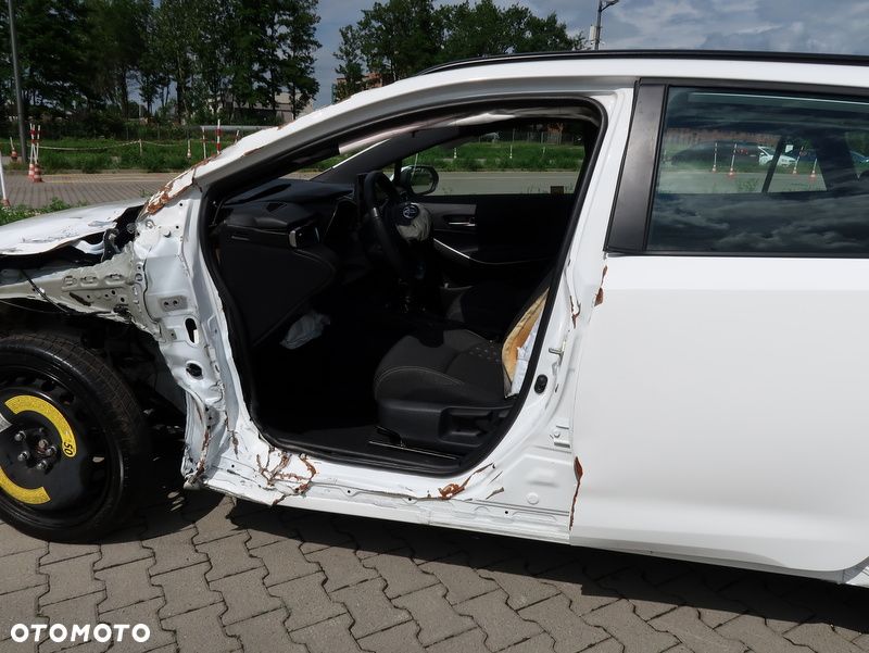 Toyota Corolla 1.8 Hybrid Comfort - 20