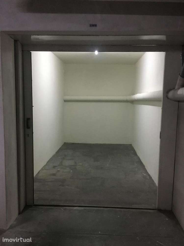 Garagem Individual - Vilar do Paraíso (Quinta das Rosas) - Grande imagem: 2/10