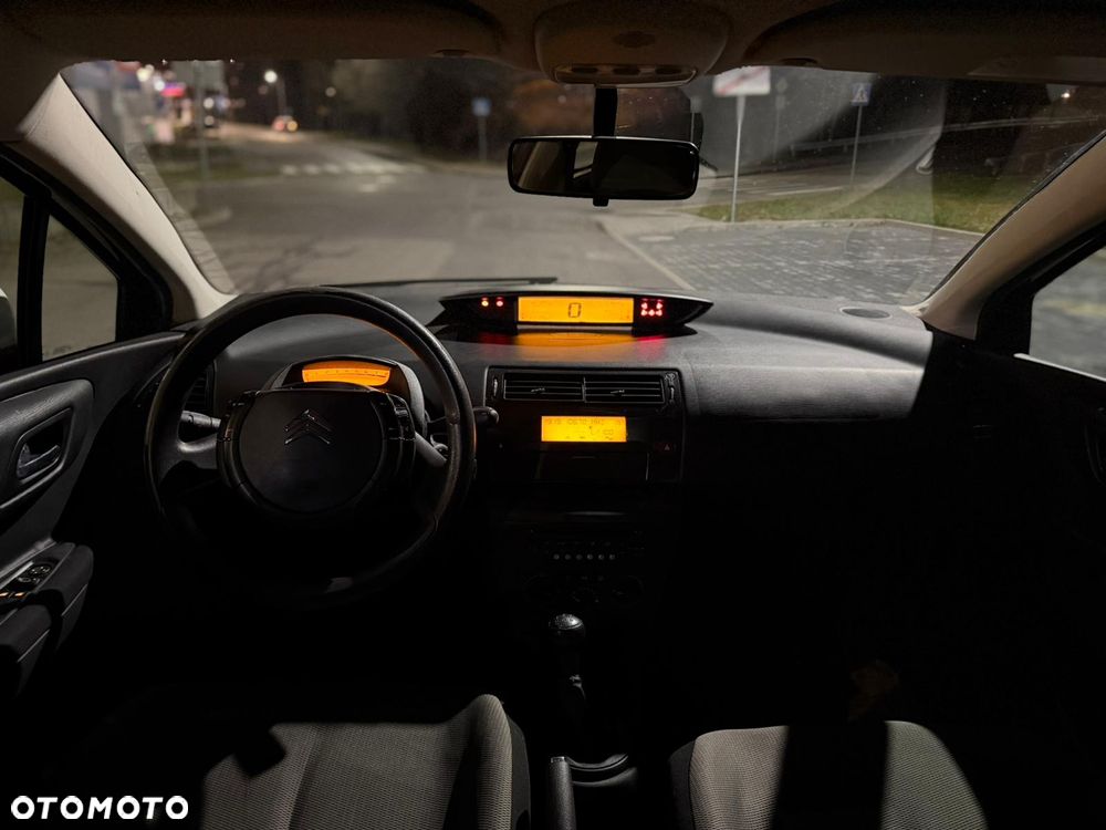 Citroën C4 1.4 16V Impress - 9
