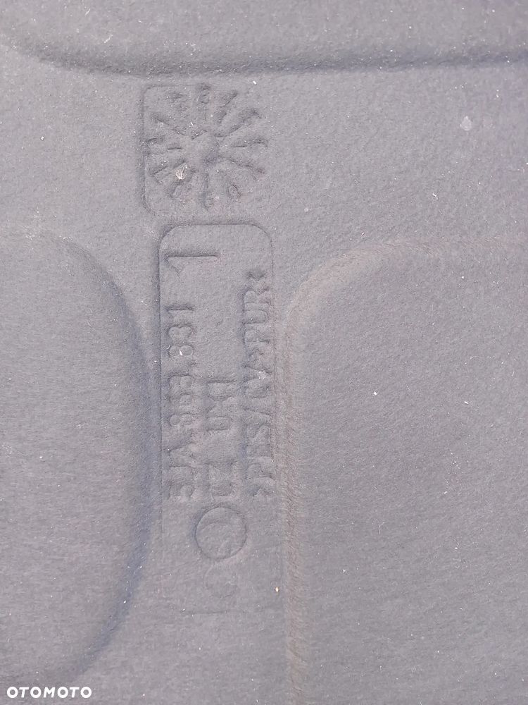 Wygłuszenie maski Skoda Rapid Seat Toledo4 - 2