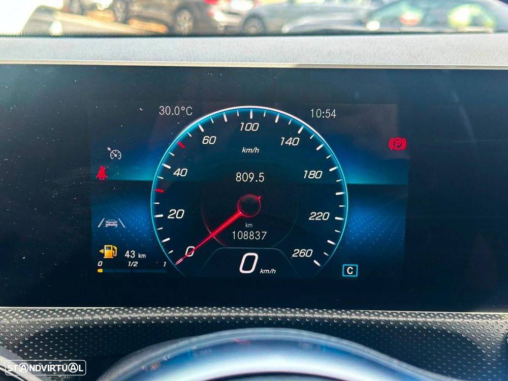 Mercedes-Benz A 160 d AMG Line - 8