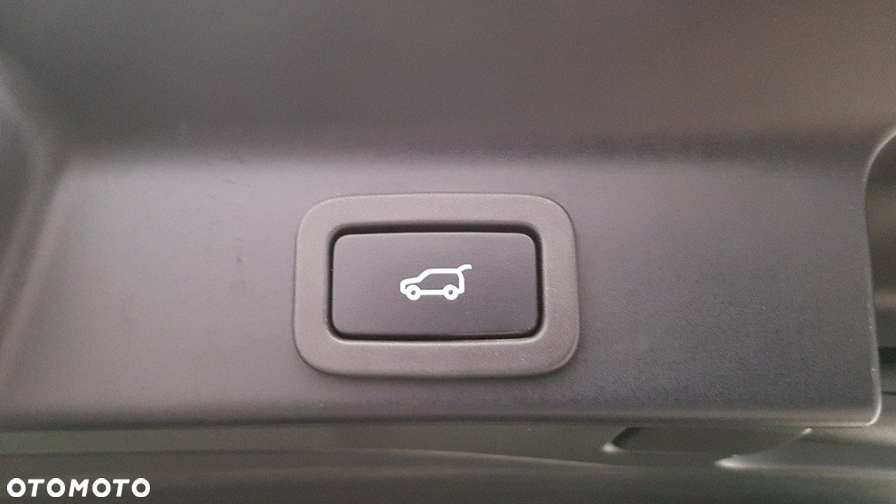 Jaguar F-Pace - 25
