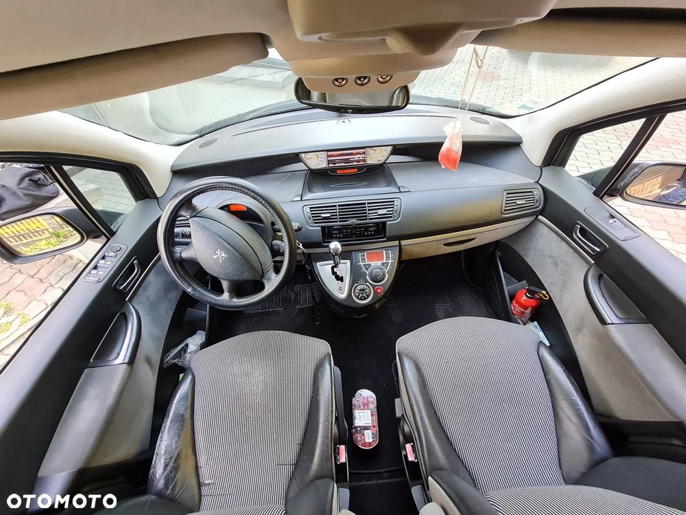 Peugeot 807 2.2 HDi Premium Grand Prix - 10