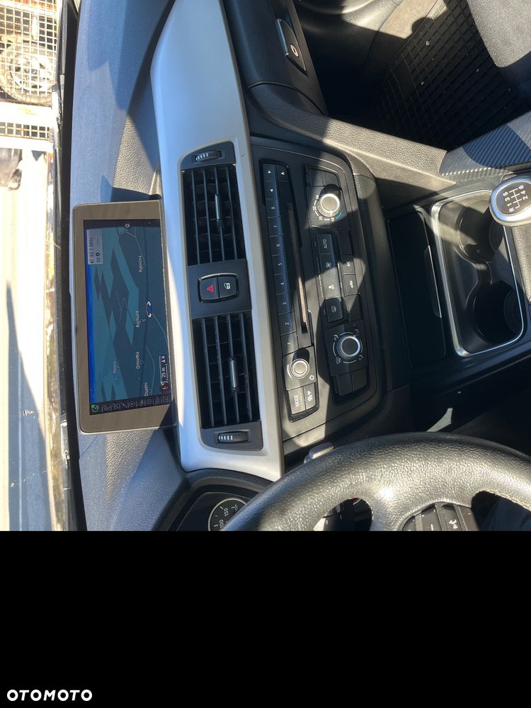 BMW Seria 3 318d Blue Performance - 13