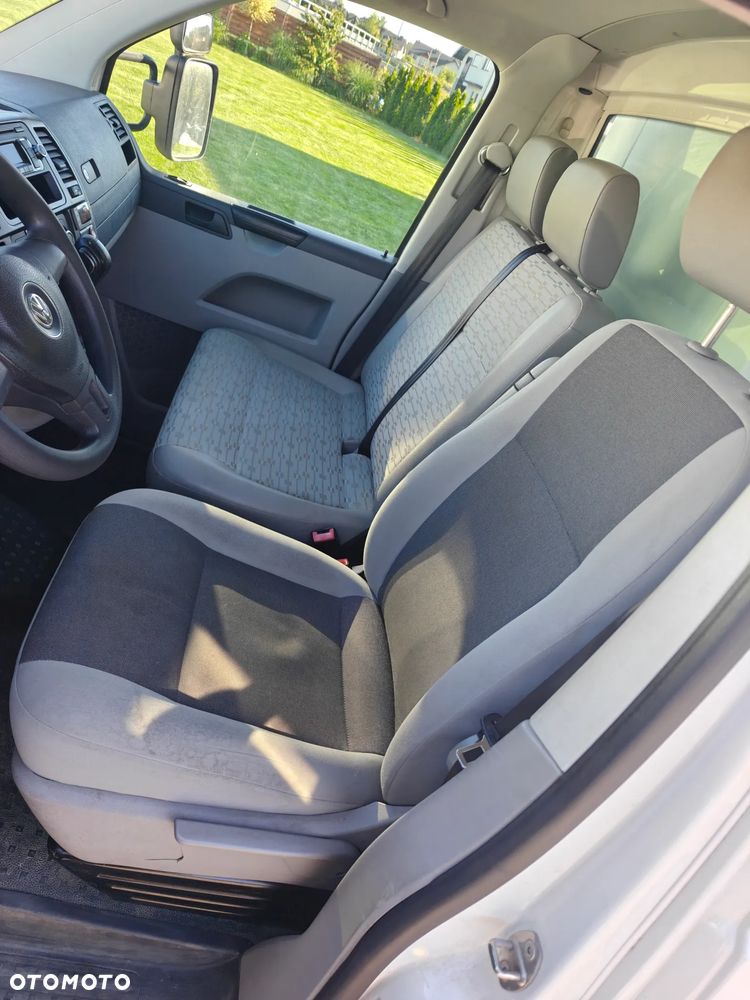 Volkswagen T5 - 10