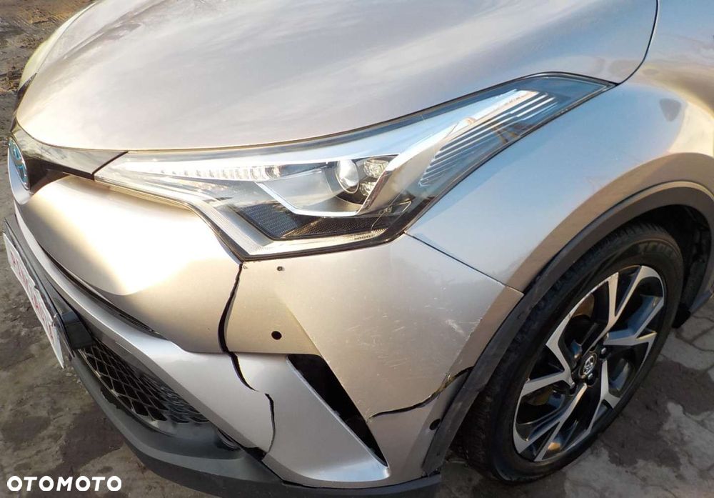 Toyota C-HR - 9