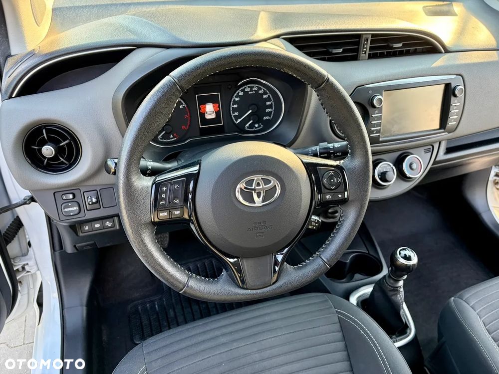 Toyota Yaris 1.5 Premium - 13