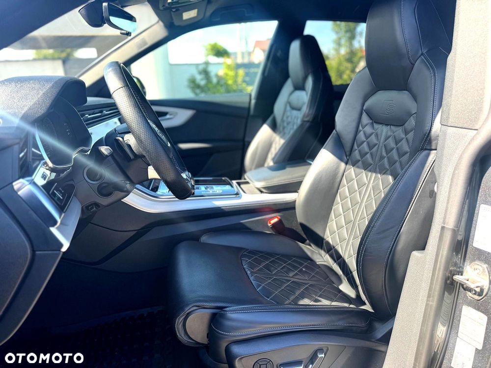 Audi Q8 - 11