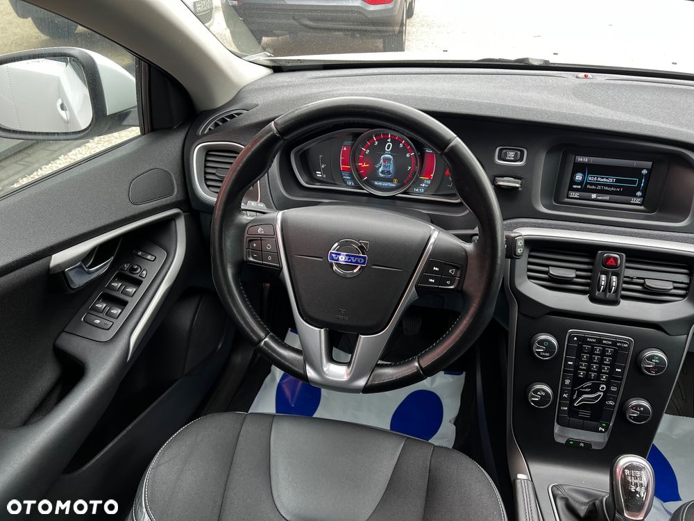 Volvo V40 T3 - 22