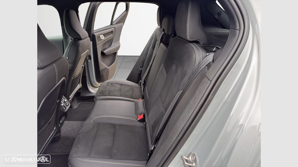 Volvo XC 40 1.5 T2 Plus Dark Auto - 14