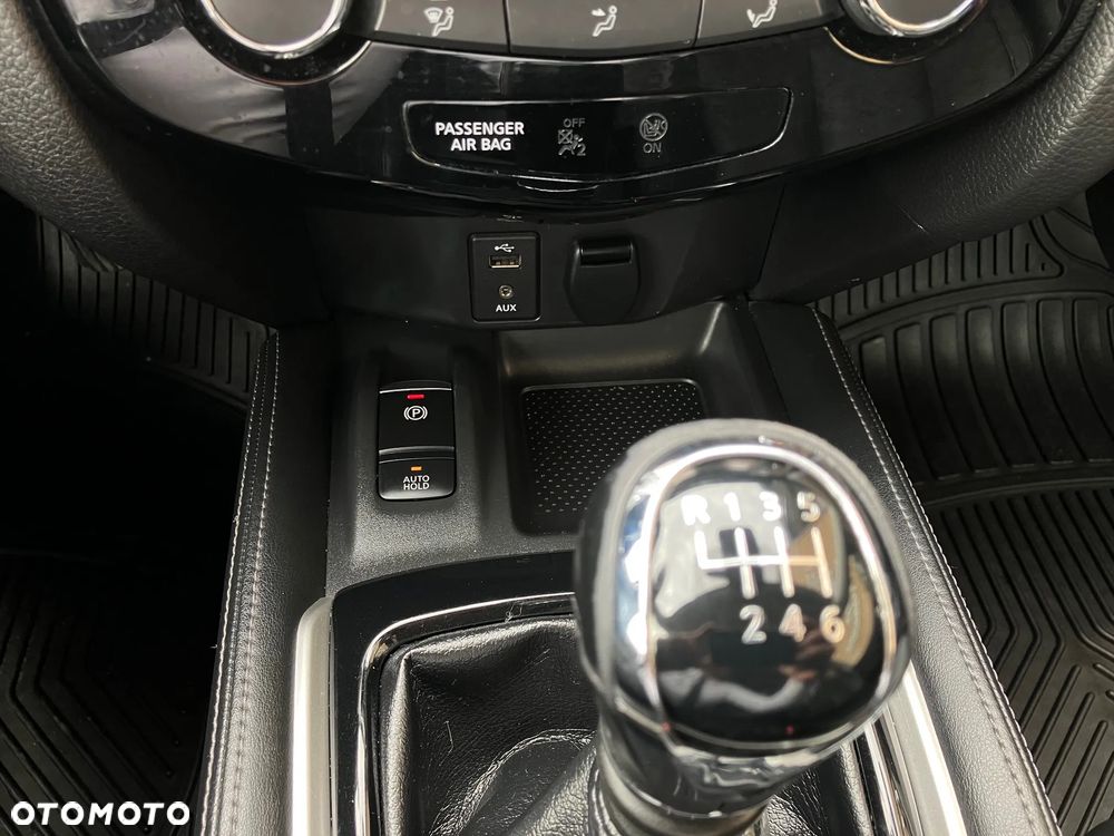 Nissan X-Trail 1.6 DIG-T Tekna 2WD 7os - 30