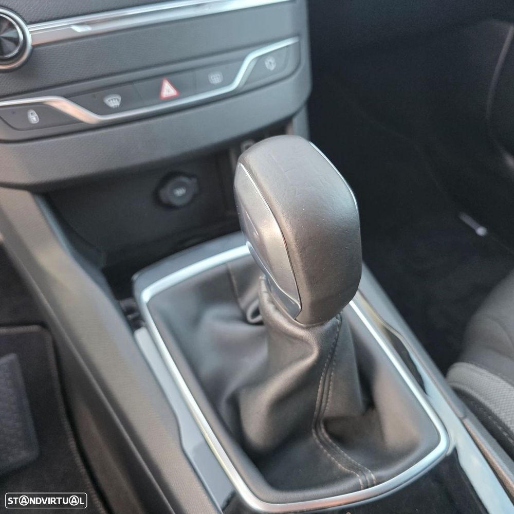 Peugeot 308 SW 1.6 BlueHDi Style J17 - 23