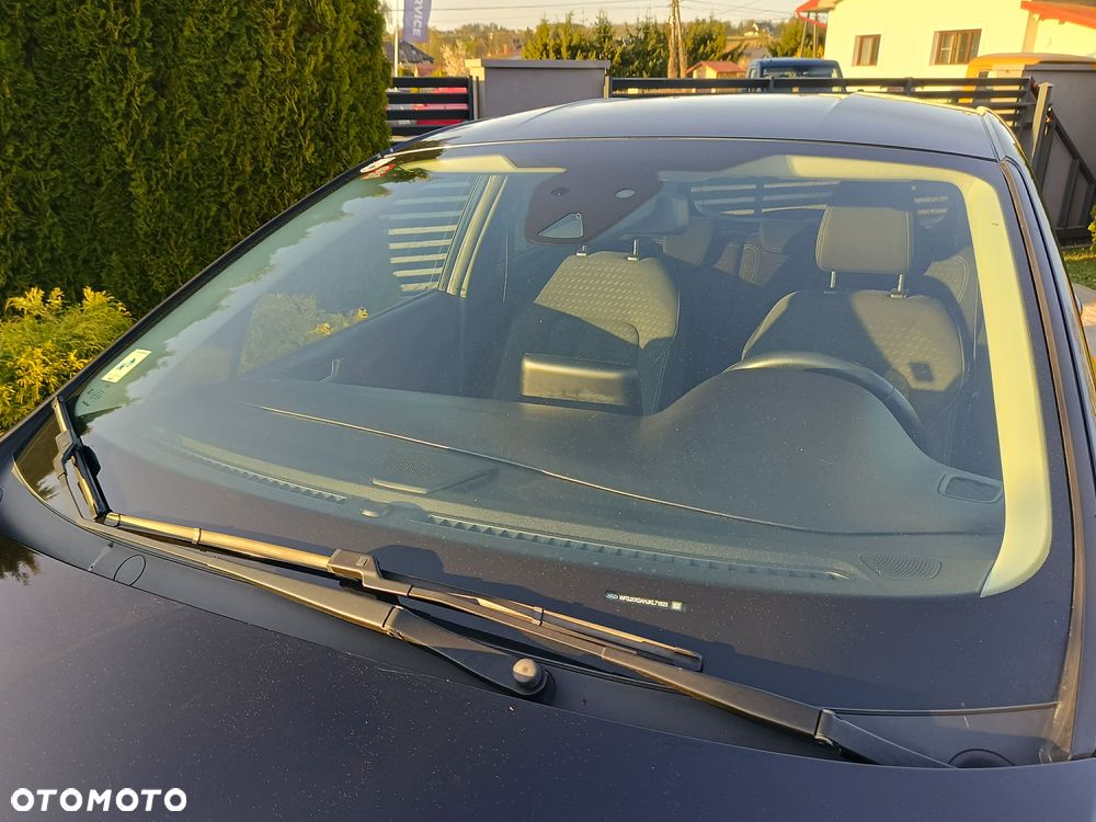 Ford Fiesta 1.0 EcoBoost S&S TITANIUM - 28