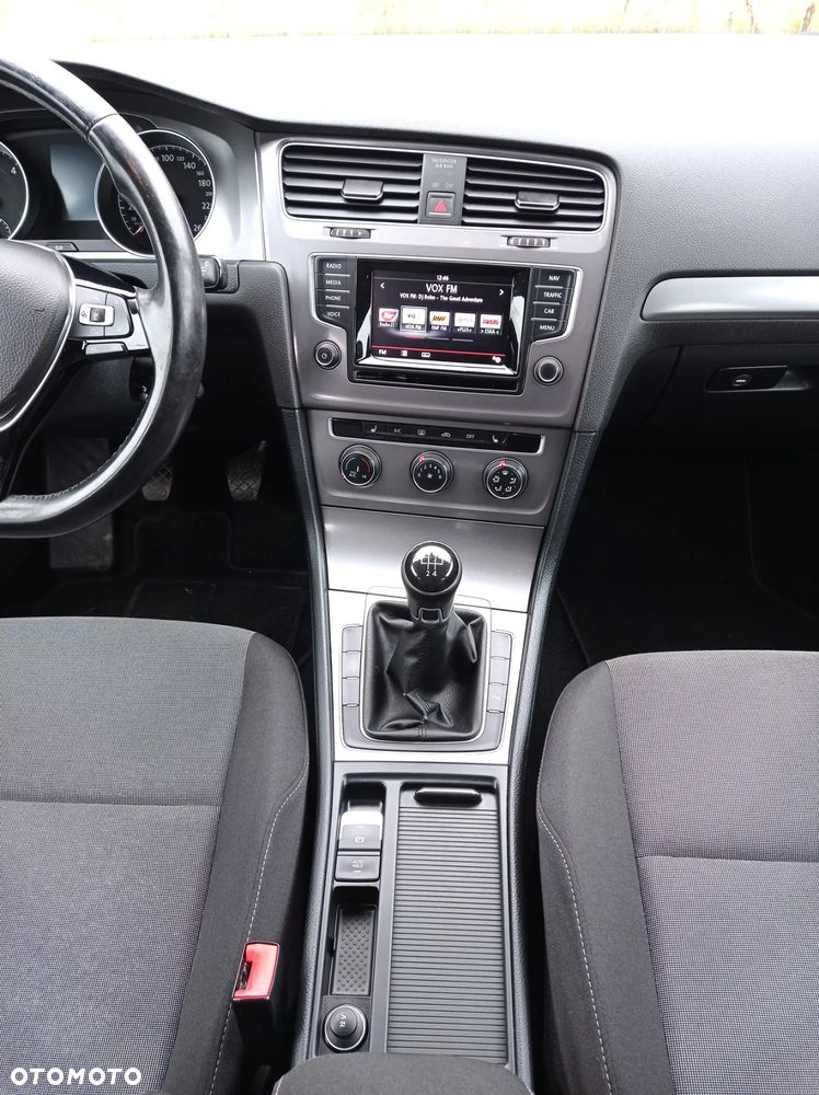 Volkswagen Golf VII 1.6 TDI BlueMotion Trendline - 16